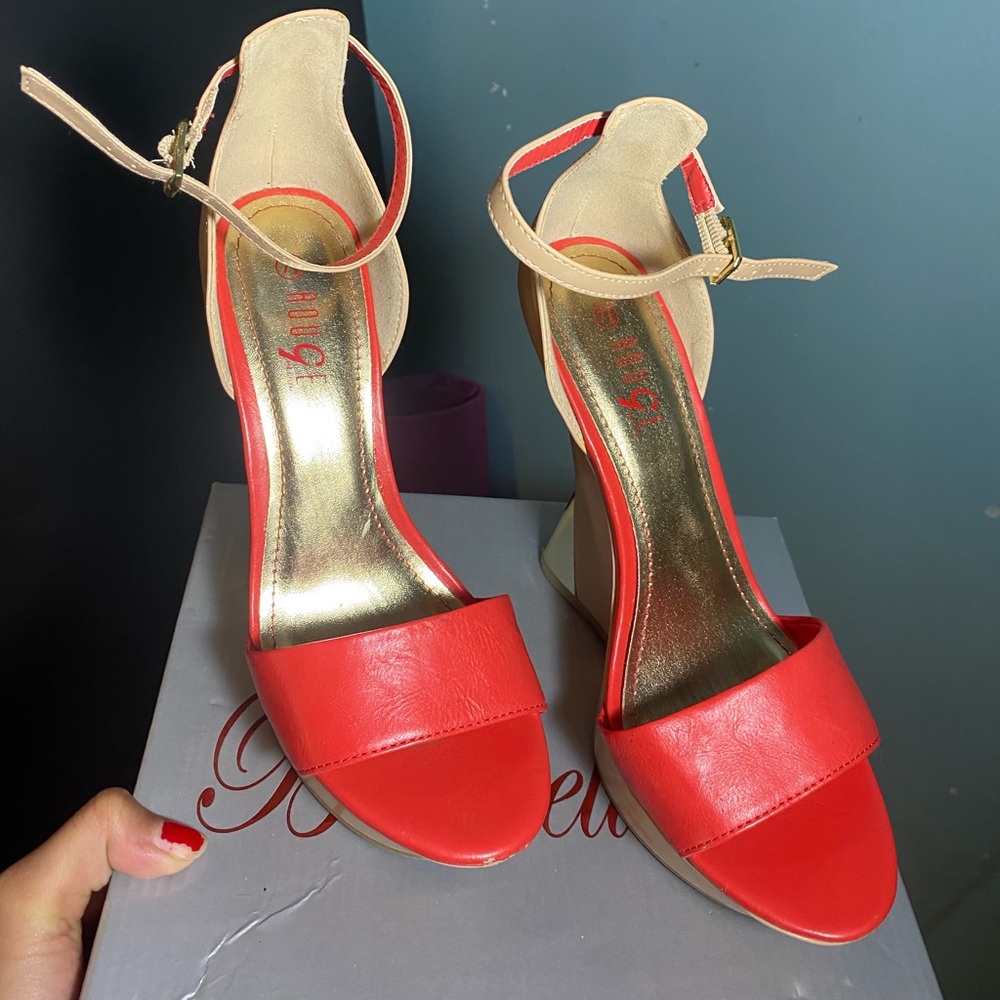 Size 7.5 Orange / Tan Open Toed Heel